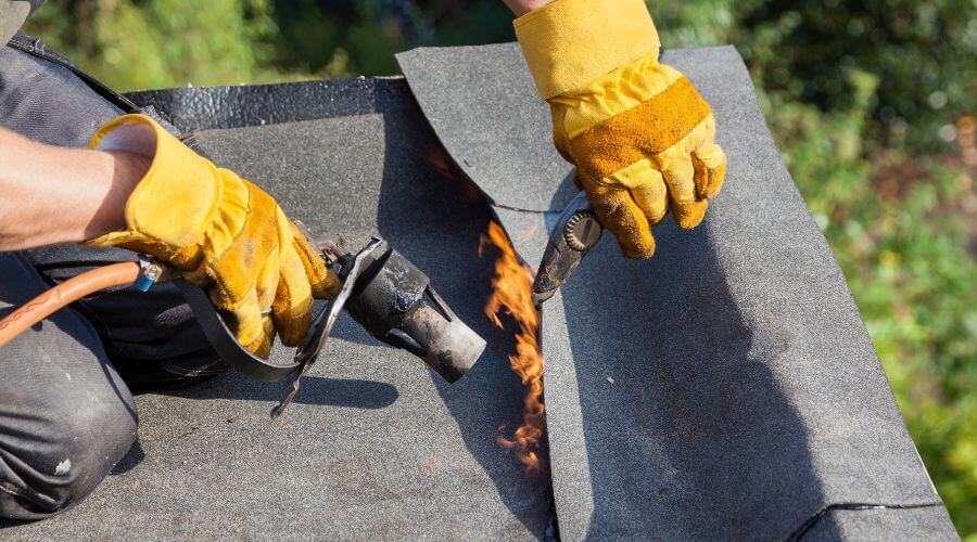 Professional gutter cleaning in Mayetta, KS